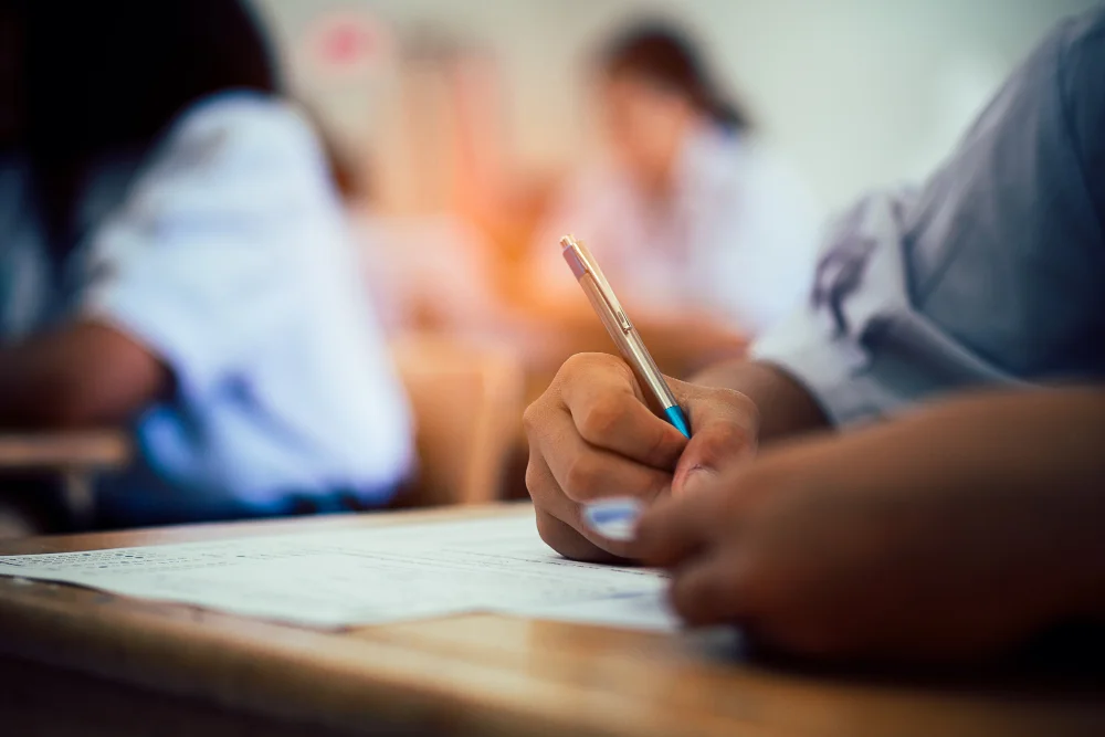 Quanto ganha um escriturário do Banco do Brasil
